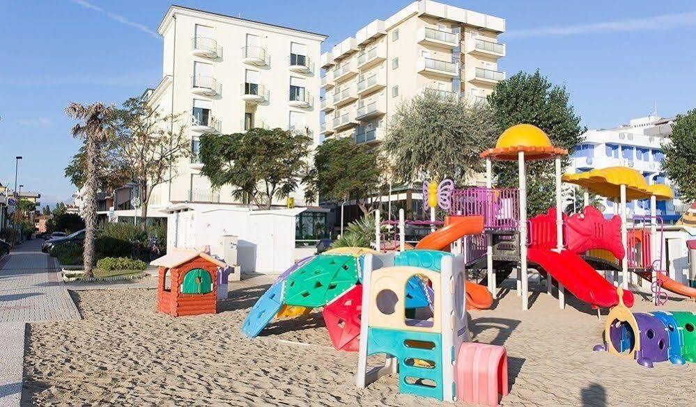 Hotel Platinum Rimini Zewnętrze zdjęcie